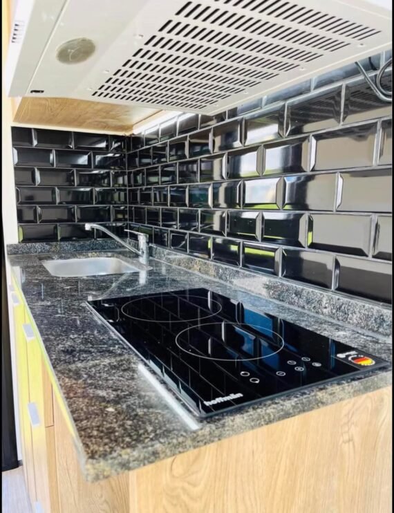 Casa contenedor moderna (3 habitaciones + entrepiso) - Imagen 4